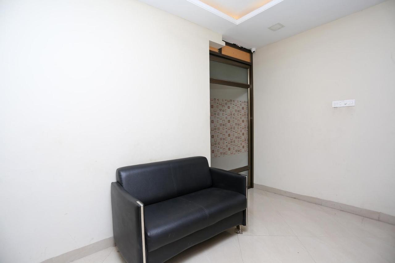 Oyo 14354 Amar Marriage Palace Hotel Dharmpura Exterior photo