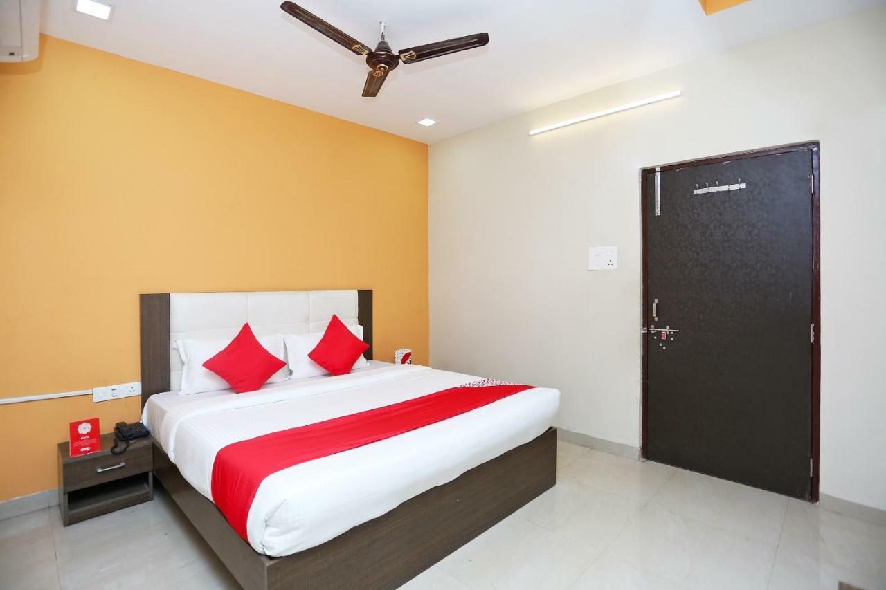 Oyo 14354 Amar Marriage Palace Hotel Dharmpura Exterior photo